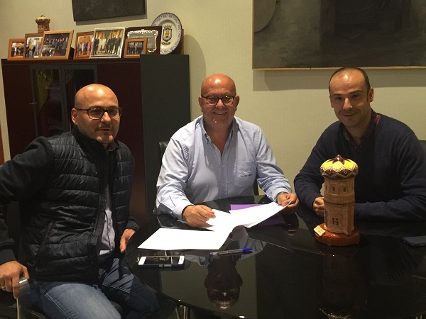 Firma con Pea La Zaranda