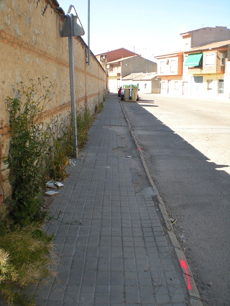 Accesibilidad en la Travesa del Olivo - Reparacin completa de acerados y conduccin de agua potable.