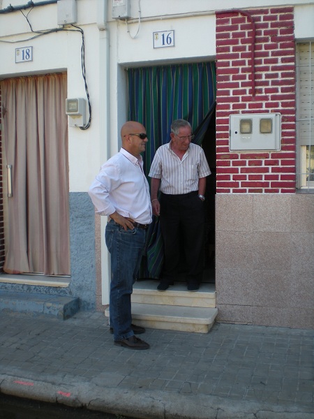 Accesibilidad en la Travesa del Olivo - Reparacin completa de acerados y conduccin de agua potable.