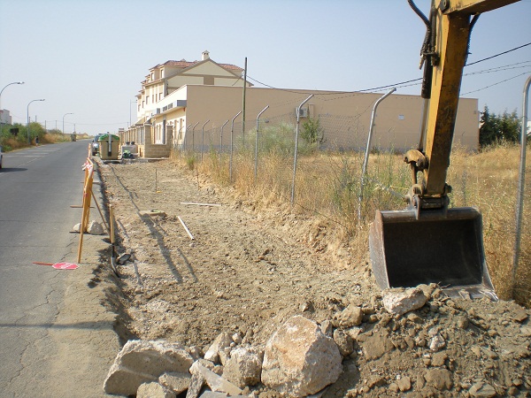 Accesibilidad C/Manzaneque - Creacin de acerado hasta el Tanatorio y aparcamientos.