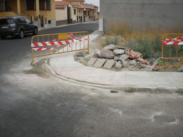 Accesibilidad creacin de nuevo acerado en C/Fray Francisco de la Cruz.