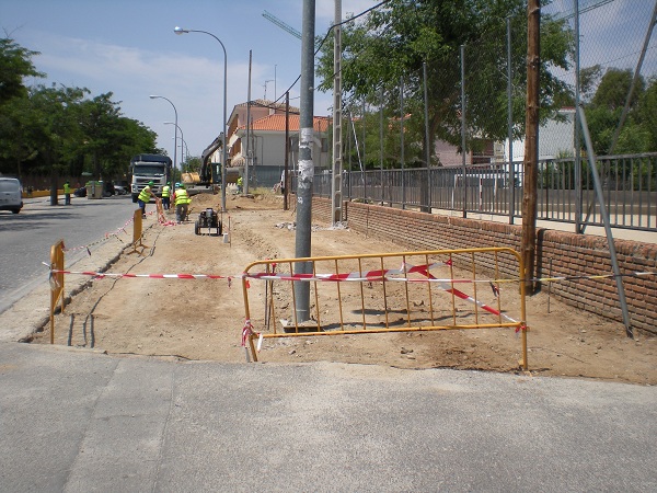 Adecuacin Paseo de las Delicias - Replanteo y movimientos de tierra frente al Colegio Jos Ramn Villa.