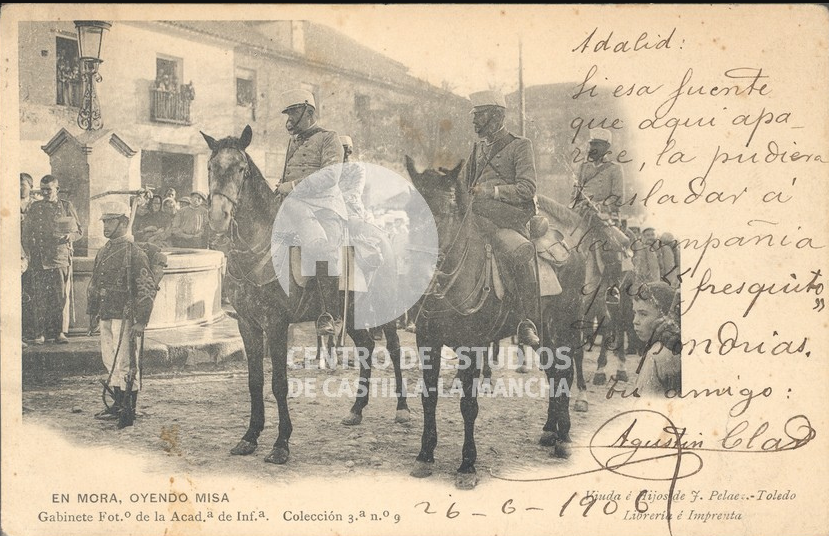 EN MORA OYENDO MISA  1906