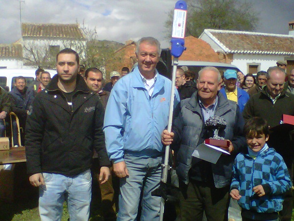 El Diputado de Agricultura y MA de Diputacin con el SUBCAMPEON, Calixto Navarro Daz (Mora)