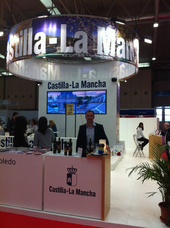 Nuestra Oficina de Turismo promocionando nuestro pueblo en INTUR 2012